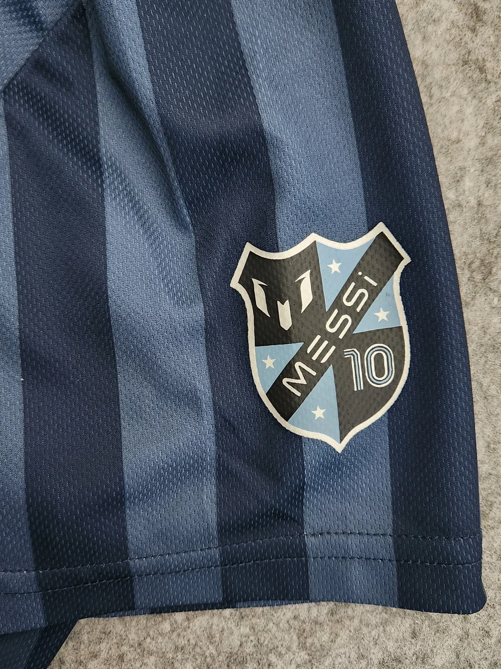 Messi Collection Lionel Messi Jersey #10 Youth XL 18 Blue Stripes Soccer FIFA